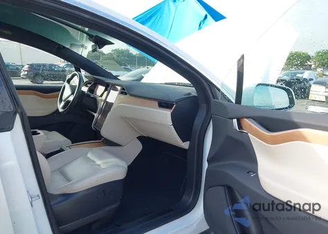 2020 Tesla Model X Long Range Dual Motor All-Wheel Drive/Long Range Plus Dual Motor All-Wheel Drive z USA, uszkodzony, nr VIN 5YJXCDE22LF248313